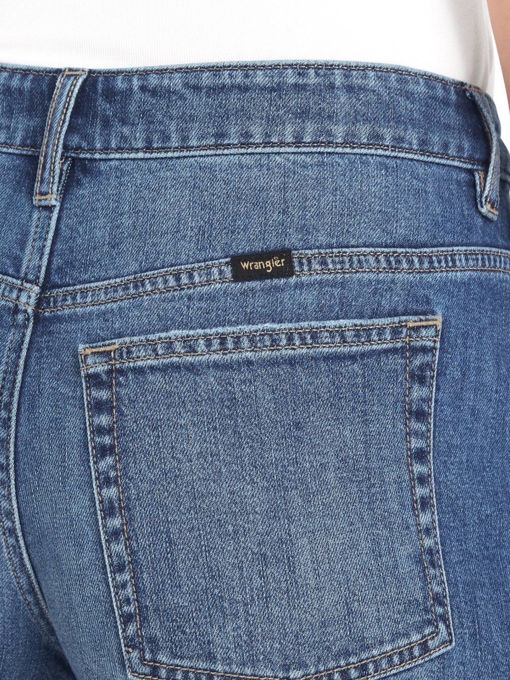 Wrangler Women's Mid-Rise Rolled Hem Jean Bermuda Shorts - Blue Size 4 - Picture 4 of 11